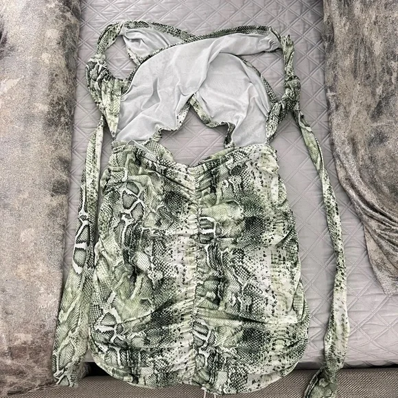 Dress - Picture 2 of 2